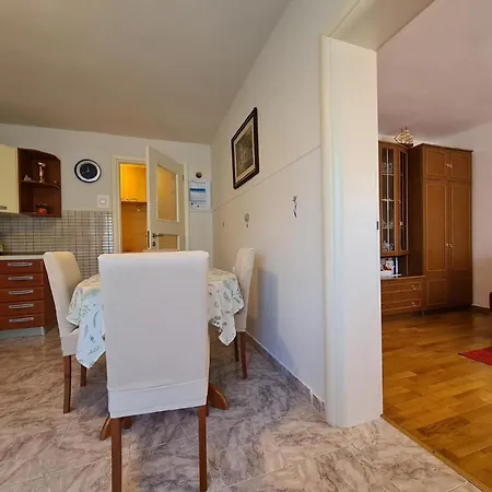 Fuer 4 Personen Ca 51 Qm In Fazana, Istrien Istrische Riviera Apartman Fažana